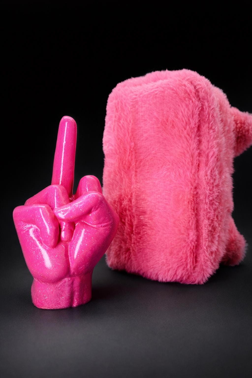 REBEL HAND OBJECT | Pink Noise