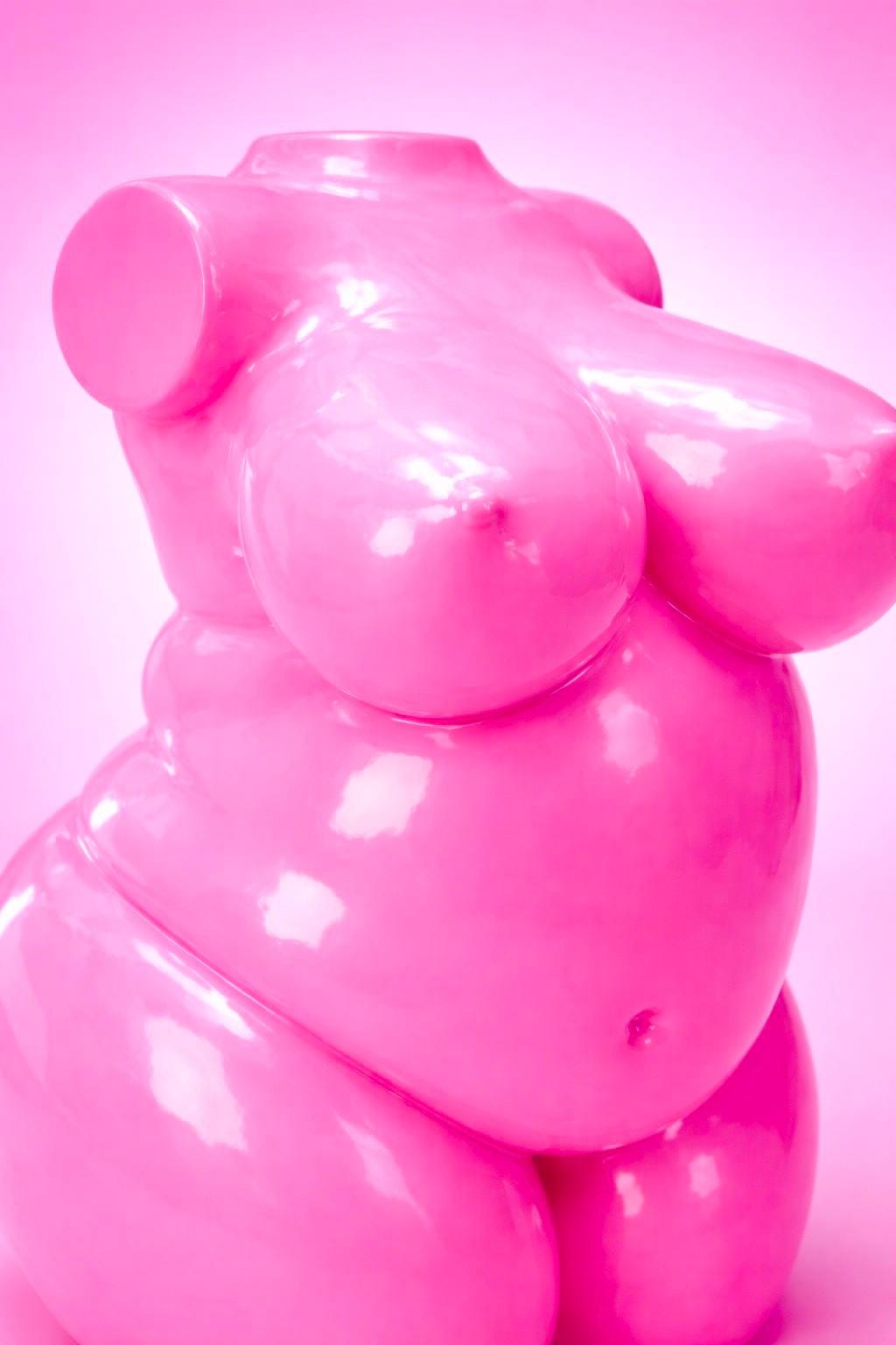 BODY OBJECT | Curved Form | Candy Pink