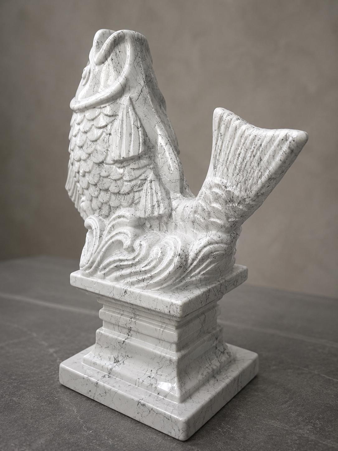 LIQUID KOI | Marble Gallery White