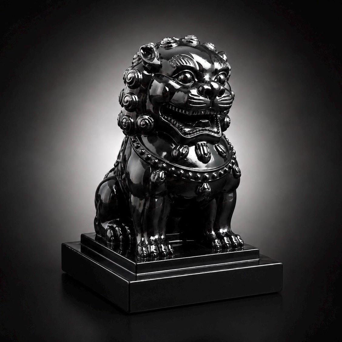 GUARDIAN LION | Gloss Black