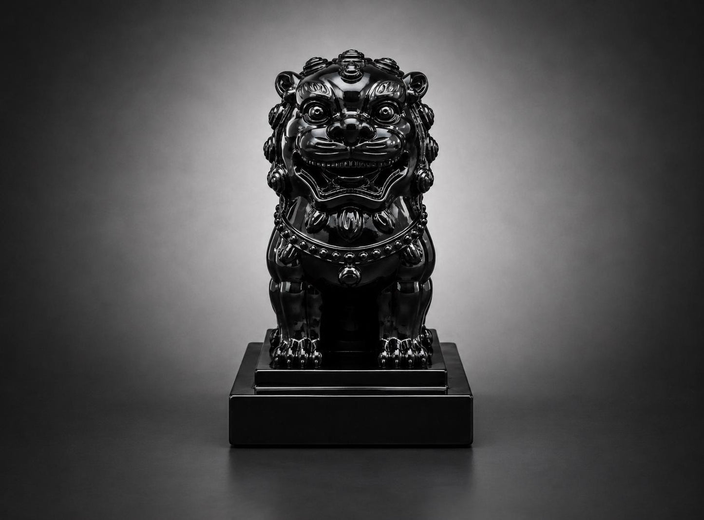 GUARDIAN LION | Gloss Black